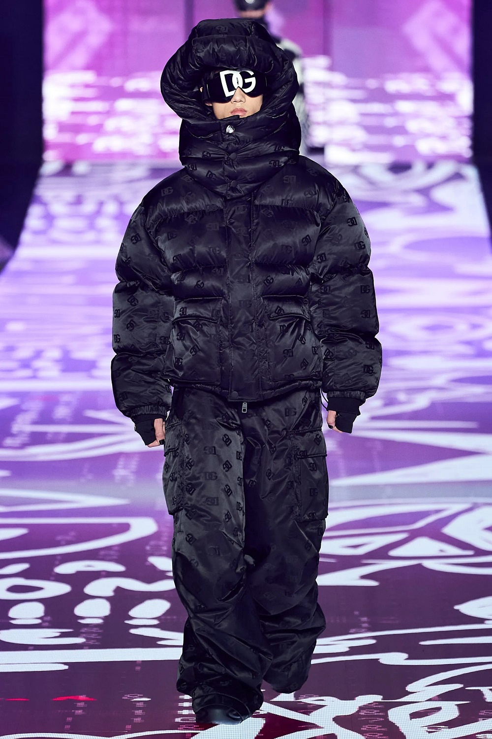 Dolce & Gabbana Oversize puffer jacket | Dolce Vita to Open